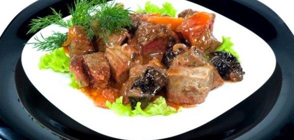 Баранина со сливами