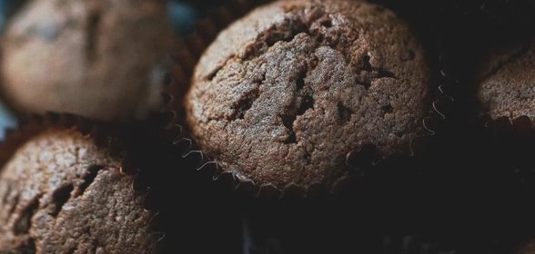 Кексы с шоколадом и красным вином