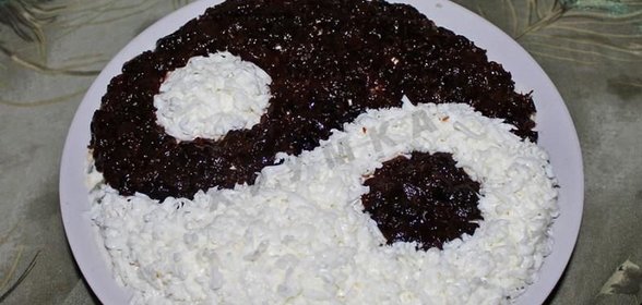 Салат Инь Ян с черносливом
