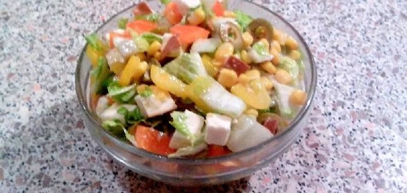 Салат из пекинской капусты с кукурузой