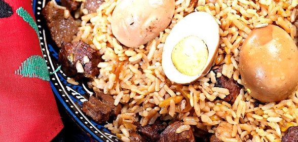 Плов с яйцом