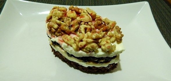 Пирожное с черносливом