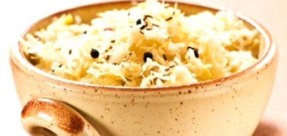 Салат из капусты с мятой