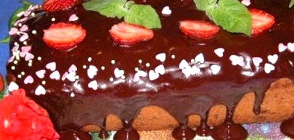 Кекс с клубникой