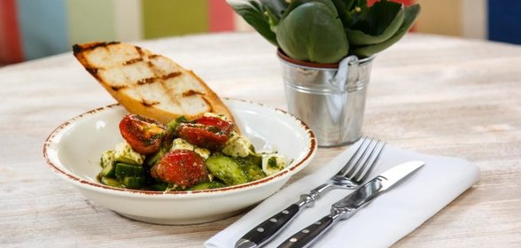 Овощной салат с брынзой