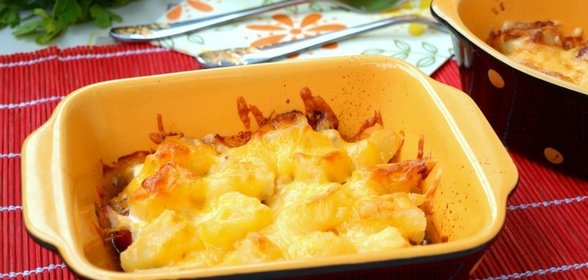 Куриное филе запечённое с вялеными помидорами и ананасами