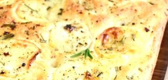 Фокачча с картофелем и розмарином