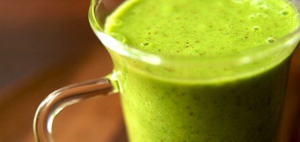 Пряный огуречный винегрет с травами и хреном