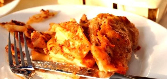 Лазанья болоньезе с соусом бешамель