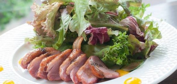 Острый салат с уткой