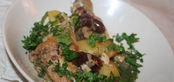 Курица с картофелем и... финиками