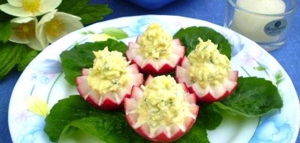 Салат в корзинках из редиса