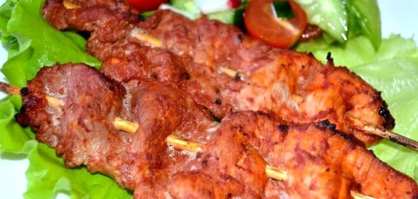 Шашлычки из свинины на шпажках в духовке