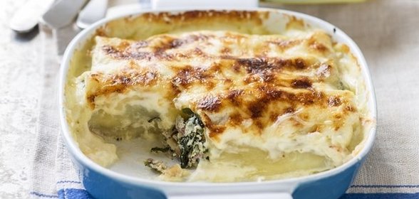 Каннеллони со шпинатом, рикоттой и ветчиной