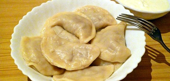 Вареники с тушеной капустой