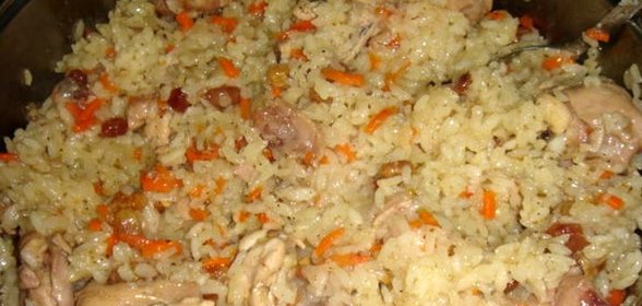 Плов с курицей и изюмом