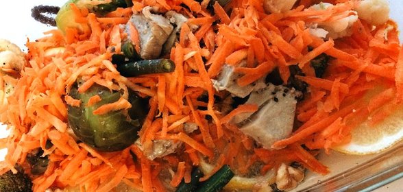 Тунец с овощами