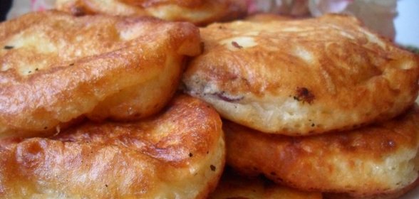 Оладьи на кефире с черешней