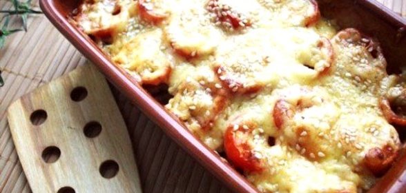 Кабачки, запеченные с шампиньонами и помидорами под сыром