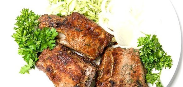 Жареная баранина с тимьяном и савойской капустой