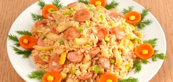 Плов с сосиской