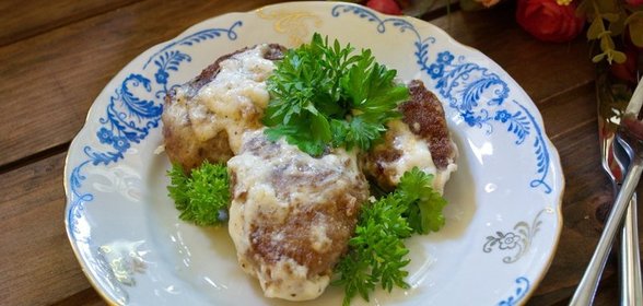 Котлеты под соусом Бешамель