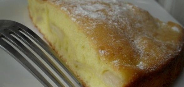 Яблочно-грушевая шарлотка