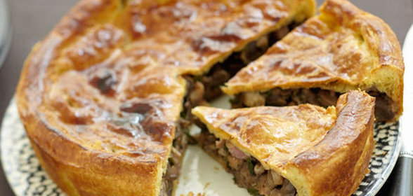 Слоеный пирог с грибами