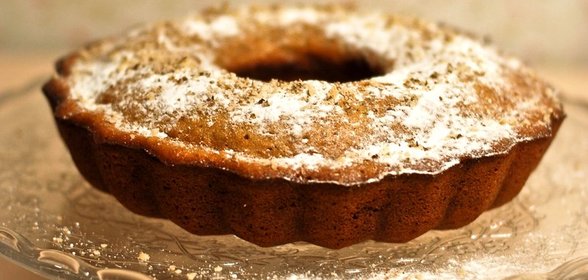 Морковный кекс с грецкими орехами и корицей