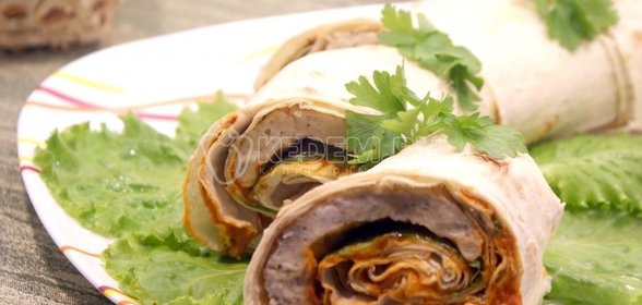 Рулет из лаваша с курицей
