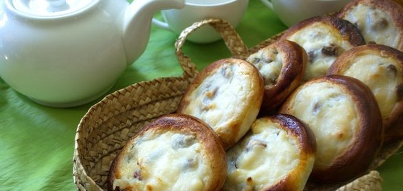 Ватрушки с творогом из дрожжевого теста