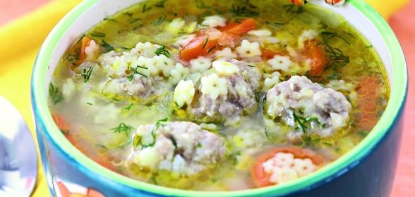 Суп с фрикадельками и вермишелью
