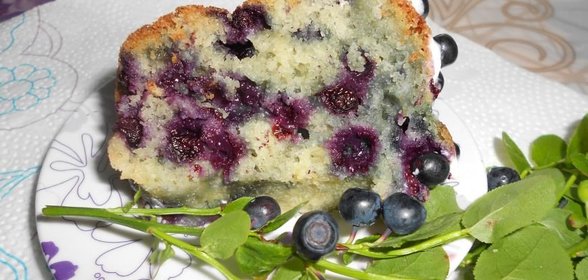 Черничная шарлотка