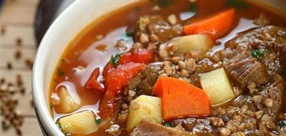 Гуляш с гречкой