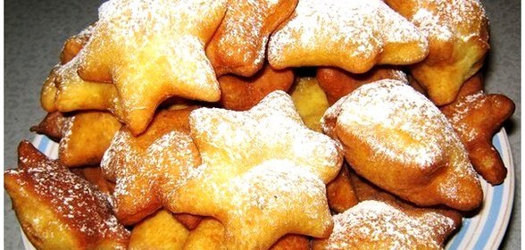 Ванильные пышки с сахарной пудрой