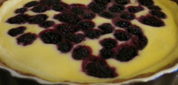 Пирог с ежевикой на день влюбленных