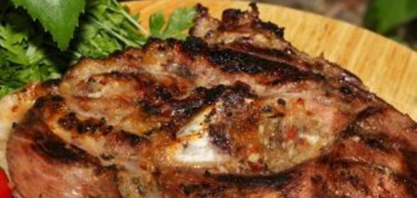 Стейк из молодой баранины в соевом соусе