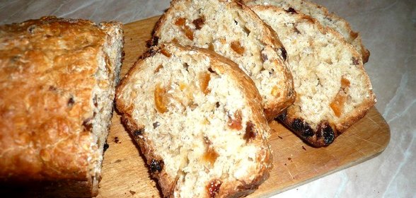 Овсяный кекс с цукатами и изюмом