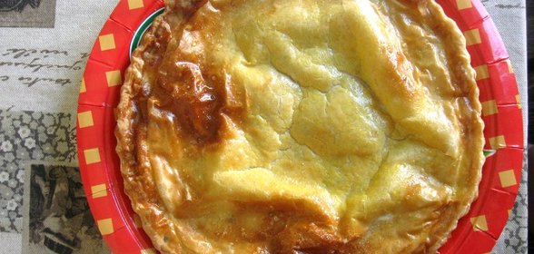 Сырный пирог из готового слоеного теста