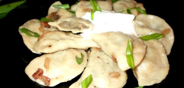 Вареники с грибами и картофелем