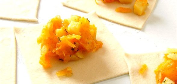 Манты с тыквой и салом