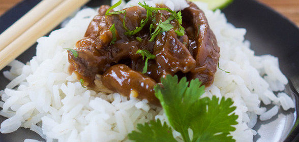 Говядина по-тайски с арахисом