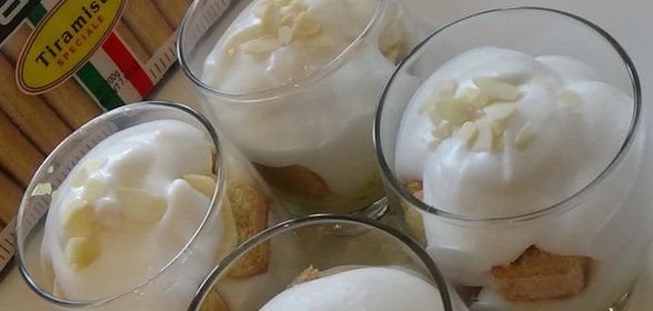 Трайфл с бананами, кофе и миндалем