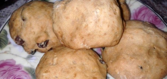 Мягкое печенье на сметане с изюмом