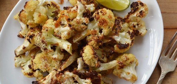 Запеченная цветная капуста с сыром и чесноком