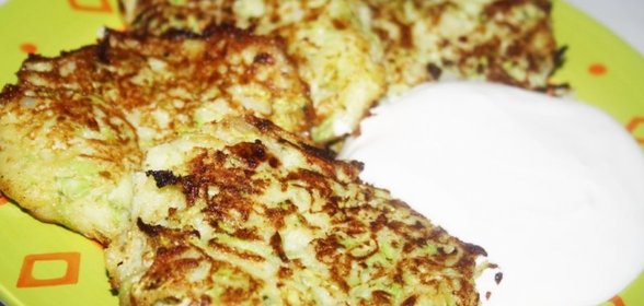 Кабачковые оладьи с кукурузной мукой