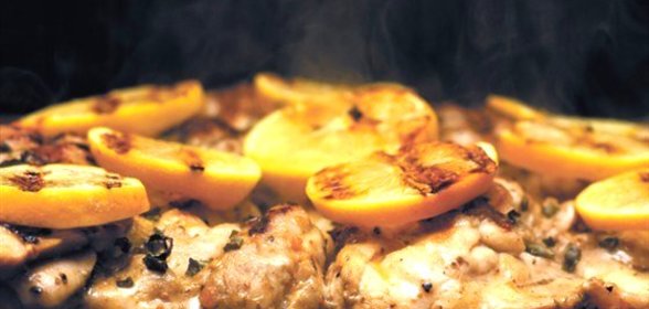 Курица с лимоном и шалфеем