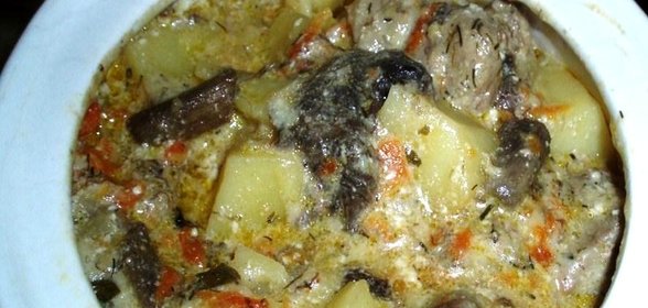 Жаркое с мясом и грибами