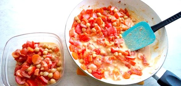 Нут с овощами в сметане