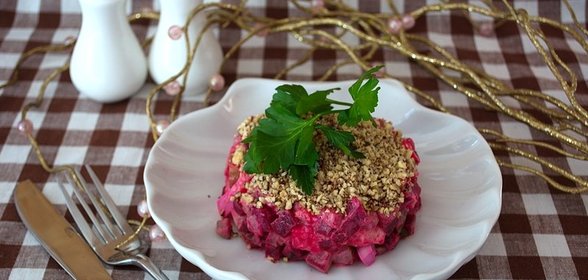 Салат Здоровье со свеклой